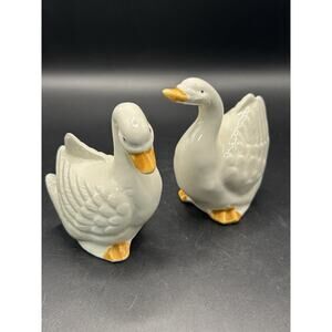 Pair Of Ceramic White Ducks Geese 3.75” T Country Farmhouse 90s Kitschy Cottage